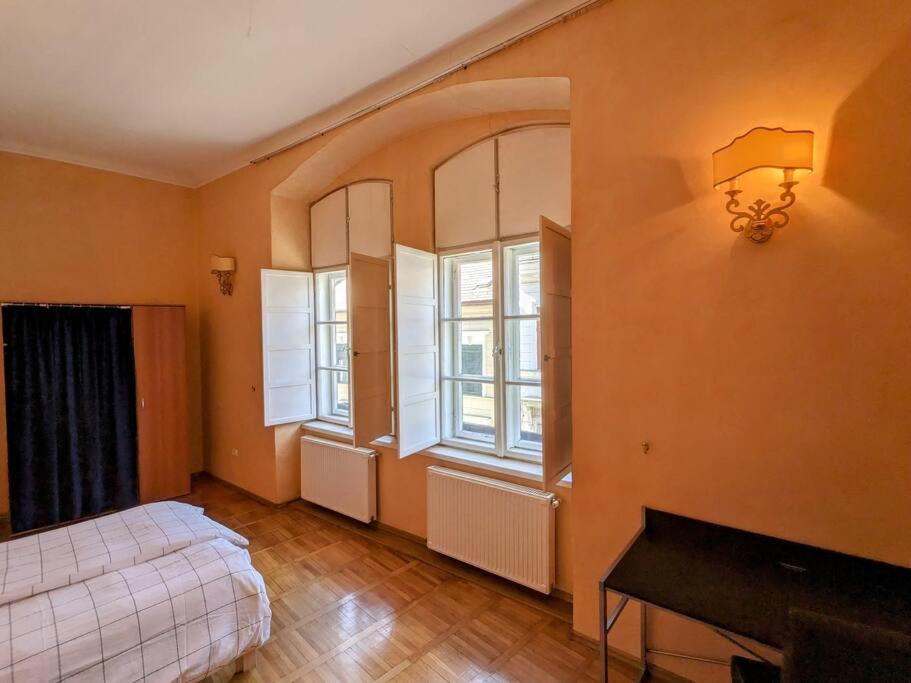 Boheme Central Apartment Тимишоара Экстерьер фото